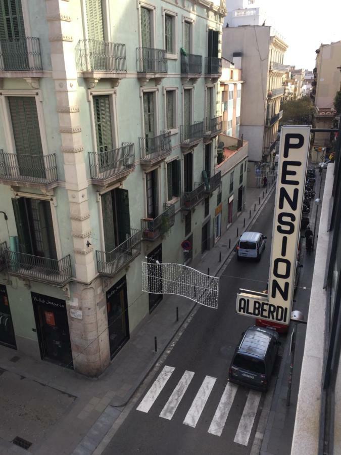 Pension Alberdi บาร์เซโลนา ภายนอก รูปภาพ